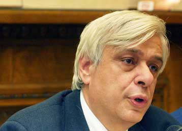 Δέσμευση Παυλόπουλου για αντικειμενικό και αξιοκρατικό δημοσιοϋπαλληλικό κώδικα