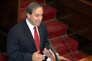 Αντιπαράθεση Αλογοσκούφη – ΠΑΣΟΚ για την ανάπτυξη της περιφέρειας