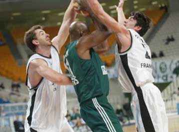 Ο Παναθηναϊκός νίκησε 72-67 τους Σκαϊλάινερς παρότι αρχικώς τους υποτίμησε