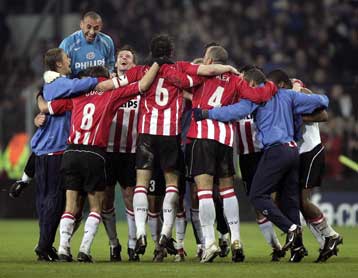 Το απευκτέο έγινε στο «Φίλιπς Στάντιον», ισόπαλες 1-1 Αϊντχόφεν-Αρσεναλ