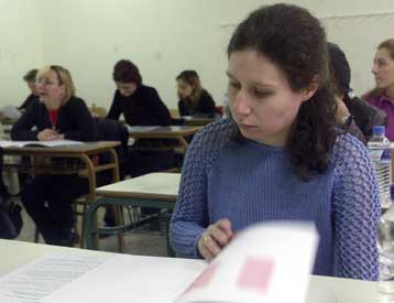 «Επετηρίδα» συμβασιούχων προβλέπει το νομοσχέδιο του υπουργείου Εσωτερικών