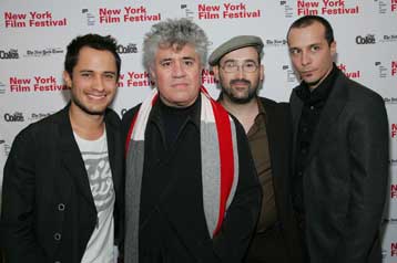 Δεν βλέπω νέο Όσκαρ, λέει ο Αλμοδόβαρ στην πρεμιέρα της «Κακής εκπαίδευσης» στις ΗΠΑ