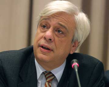 Αντιδρούν ΓΣΕΕ και ΠΟΕΙΔΔ στη θέσπιση προσωπικής συνέντευξης για τους συμβασιούχους