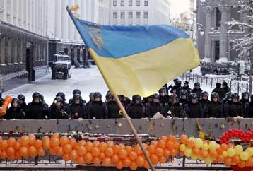 Μεσολαβητικές προσπάθειες για την εκτόνωση της κρίσης στην Ουκρανία