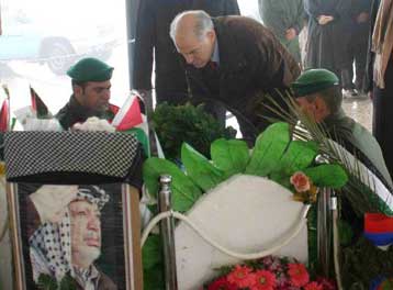 Με την παλαιστινιακή ηγεσία συναντήθηκε ο Γ.Παπανδρέου στη Ραμάλα