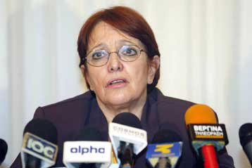 Η προεδρολογία έχει καταντήσει τζόγος, δήλωσε η Αλ.Παπαρήγα από τη Θεσσαλονίκη