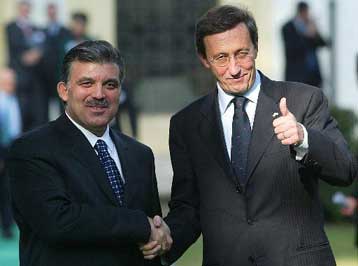 Η Αγκυρα αποκλείει οποιαδήποτε κίνηση στο Κυπριακό προ της Συνόδου του Δεκεμβρίου