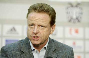 Προσθήκη 2-3 παικτών υποσχέθηκε ο Φρίνγκερ τον Δεκέμβριο