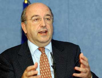 Προειδοποιητική επιστολή στέλνει η Κομισιόν στην Αθήνα για τα στατιστικά στοιχεία