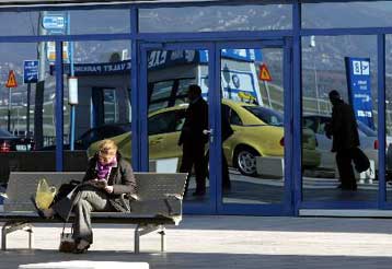 Ταλαιπωρία επιβατών στο «Ελ.Βενιζέλος» λόγω της απεργίας των ελεγκτών ασφαλείας