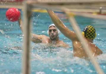 Αρχή με ισοπαλία ο Ολυμπιακός στο γκρουπ της Ευρωλίγκα, ήττα με 3 γκολ η Βουλιαγμένη