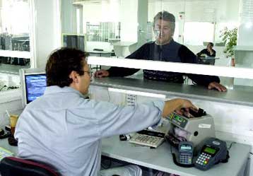 Απροθυμία στις επιχειρήσεις για το κλείσιμο των εκκρεμών φορολογικών υποθέσεων