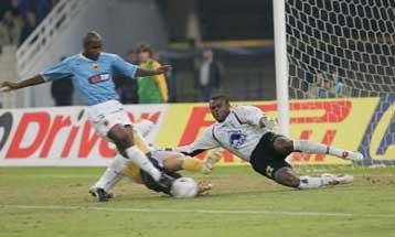 Εκτός αγώνων για 15 ημέρες ο Σοάρες, χάνει το ντέρμπι «δικεφάλων»