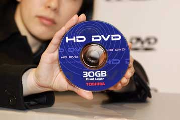 Το Χόλιγουντ επεμβαίνει στη διαμάχη για τα DVD νέας γενιάς