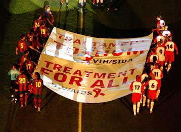 Πλούσιο θέαμα στο «Καμπ Νου», Καψή παρόντος-Η Μπαρτσελόνα 4-3 την Μικτή Κόσμου