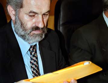 Το θέμα των υπερκοστολογήσεων κυριάρχησε στη δεύτερη κατάθεση Σμπώκου στην Εξεταστική