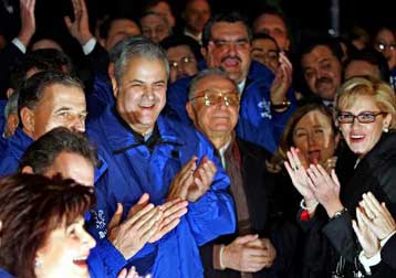 Η εκλογική διαμάχη στη Ρουμανία δεν επηρεάζει την πορεία ένταξης, διαβεβαιώνει η ΕΕ