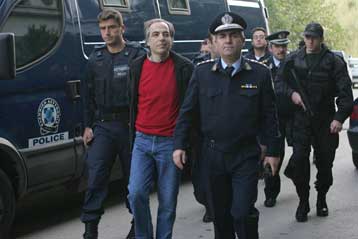 Διετή φυλάκιση με αναστολή επέβαλε το Στρατοδικείο στον Δ.Κουφοντίνα για ανυποταξία