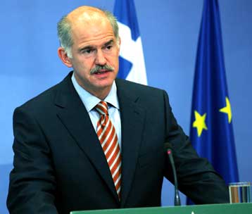 Συμμετοχή νέων στα κέντρα λήψης αποφάσεων του ΠΑΣΟΚ προαναγγέλλει ο Γ.Παπανδρέου