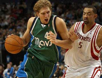 Με 53 (!) πόντους του Νοβίτσκι, το Ντάλας επιβλήθηκε του Χιούστον με 113-106