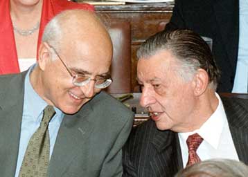 Δεν είναι ισχυρός ο αντίκτυπος της απογραφής στην ΕΕ, σύμφωνα με ευρωβουλευτές της ΝΔ