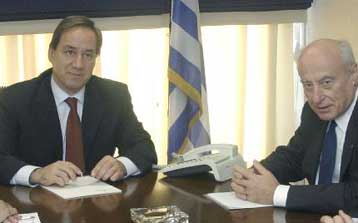 «Βάση διαλόγου» η πρόταση Σάλλα για το ασφαλιστικό στις τράπεζες