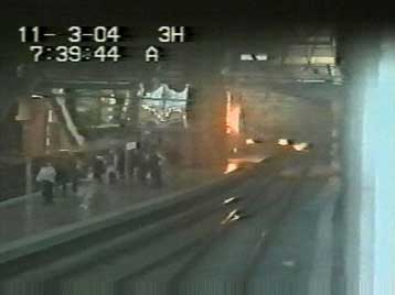 Μπαράζ βομβιστικών επιθέσεων στη Μαδρίτη έπειτα από προειδοποιητικό τηλεφώνημα της ΕΤΑ