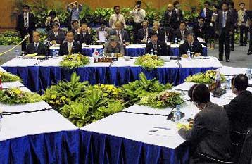 Νέα αμερικανική πολιτική αξιώνει η Β.Κορέα για την επιστροφή στις διαπραγματεύσεις