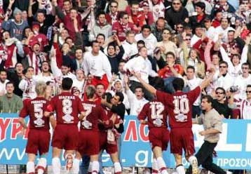 Εκμεταλλεύτηκε την έδρα της η Λάρισα, 2-1 τη Νίκη Βόλου