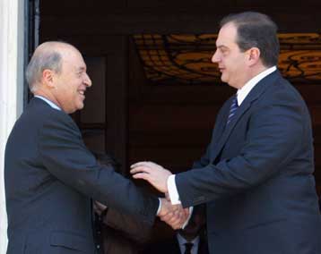 Προβάδισμα ΝΔ στην πρόθεση ψήφου και Σημίτη για την Προεδρία, σύμφωνα με την GPO