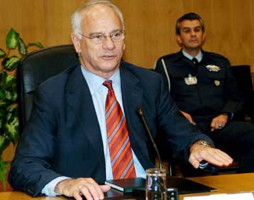 Απαγορεύεται η είσοδος στους Ρώσους αξιωματούχους που σχετίζονται με τους TOR M1