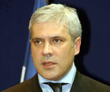 Ο Τάντιτς φέρεται να επιθυμεί πρόωρες εκλογές στη Σερβία-Μαυροβούνιο