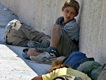 Στο έλεος της φτώχειας εκατομμύρια παιδιά, υπενθυμίζει έκθεση ανθρωπιστικής οργάνωσης