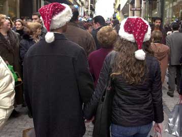 Σωρεία προσφορών από το λιανεμπόριο εν όψει των Χριστουγέννων