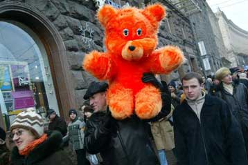 Νέα «αγκάθια» στο δρόμο της Ουκρανίας προς την προεδρική εκλογή της 26ης Δεκεμβρίου