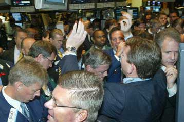 Μεικτή εικόνα τη Δευτέρα στη Γουόλ Στριτ – Πτώση στα χρηματιστήρια της Ευρώπης