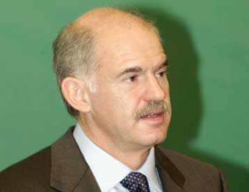 Προβληματισμός στο ΠΑΣΟΚ για την αναταραχή στη Νεολαία του κόμματος