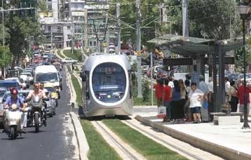 Αυξάνονται οι επιβάτες, μειώνονται οι χρόνοι των δρομολογίων του τραμ