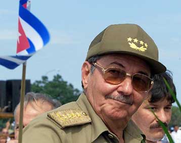 Έτοιμη να αμυνθεί η Κούβα, διαμηνύει στις ΗΠΑ ο Ραούλ Κάστρο