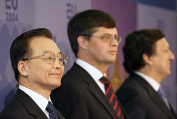 «Παράθυρο» από την ΕΕ για άρση του εμπάργκο πώλησης όπλων στην Κίνα