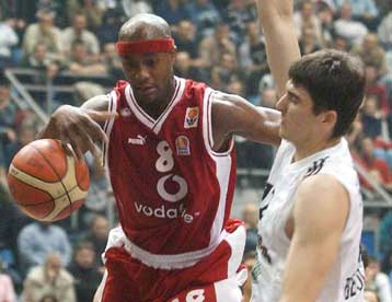 Ψυχολογική νίκη ζητά ο Ολυμπιακός, τους βαθμούς η ΑΕΚ