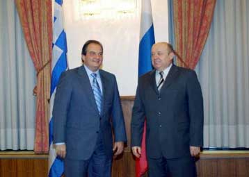 Τους ιστορικούς δεσμούς της Ελλάδας με τη Ρωσία επισήμαναν Καραμανλής και Φραντκόφ