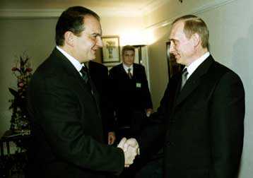 Νέα συμφωνία αμυντικής συνεργασίας συνυπογράφουν την Πέμπτη Καραμανλής – Πούτιν