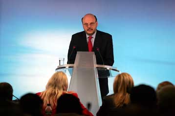 Διαψεύδεται ότι το Μαξίμου είχε γνώση για βίντεο με συναλλαγές στη Μόσχα