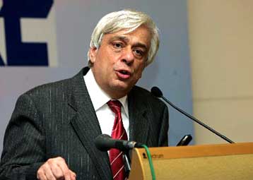 Συνάντηση με τον πρωθυπουργό ζητά η ΚΕΔΚΕ για τα οικονομικά της Αυτοδιοίκησης