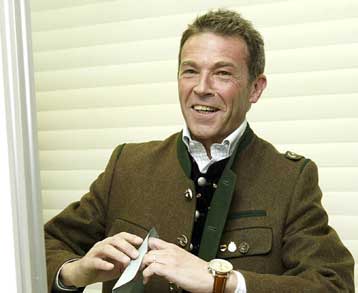 Ηγέτης πανευρωπαϊκού ακροδεξιού κόμματος ο Χάιντερ;