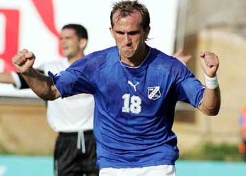 Η Καλλιθέα δεν αφήνει τον Γκέκα στην ΑΕΚ