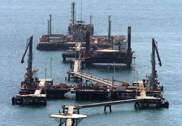 Μείωση της παραγωγής πετρελαίου κατά ένα εκατ. βαρέλια αποφάσισε ο ΟΠΕΚ