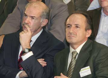 Στελέχη του ΠΑΣΟΚ αποδυναμώνουν τον Γ.Παπανδρέου, σύμφωνα με τον Χρ.Πολυζωγόπουλο