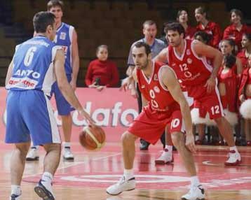 Τρίτη νίκη του Ολυμπιακού, 79-67 επί της ΜΕΝΤ-Ο Απόλλωνας 90-84 την ΑΕΚ